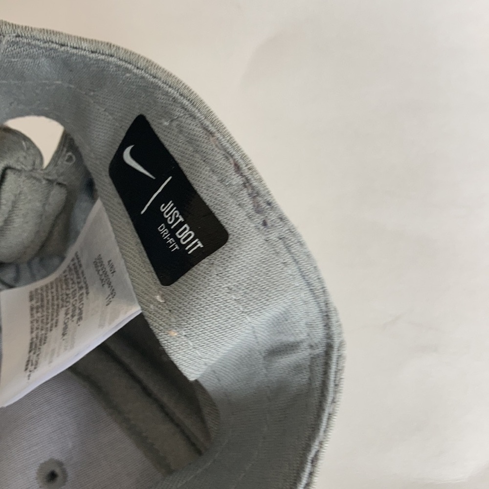 Nike cap.. - Picture 5 of 5